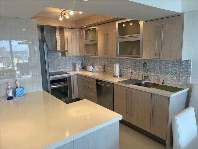 Foto del edificio - 2101 S Ocean Dr