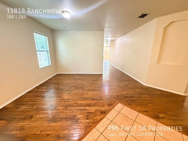 Foto del edificio - 11818 Ranchwell Cove