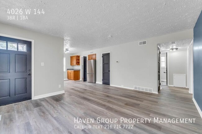 Building Photo - 4026 W 144th St