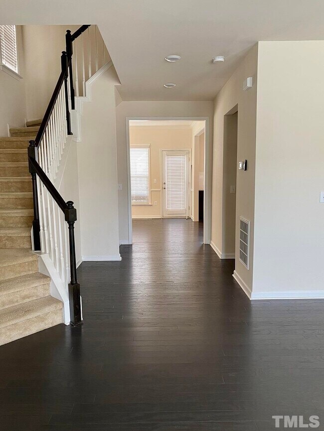 Foto del edificio - 7008 Reedybrook Crossing