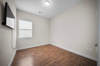 Building Photo - 5415 Margarita St