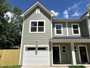 Building Photo - 6305 Lake Dr