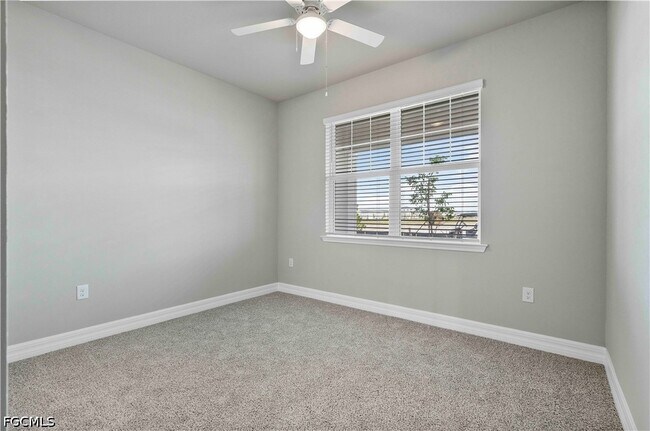 Building Photo - 16420 Seven Lks Ave