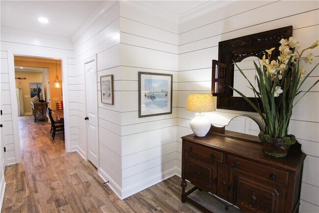 Foto del edificio - 1503 Mariners Cir