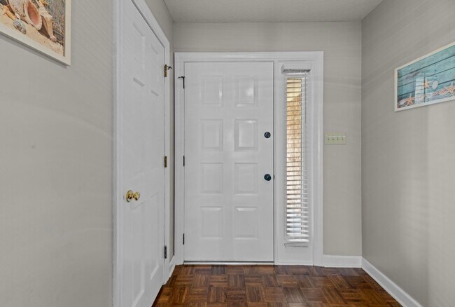 Foto del edificio - Waterfront Dream Home Best View in Fairfield Harbour!