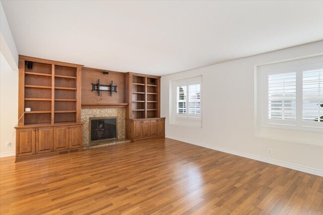 Foto del edificio - Beautiful Marble Estates Home