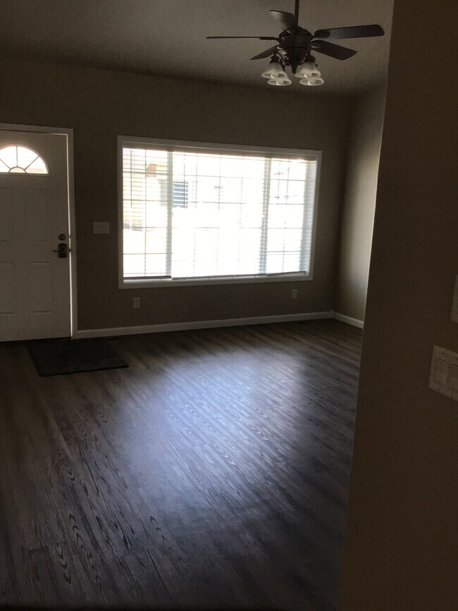 Foto del edificio - 3134 New Hope Dr