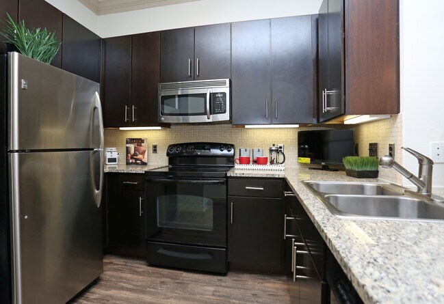 Photo - Enjoy 1 Month of FREE Rent! Apartment