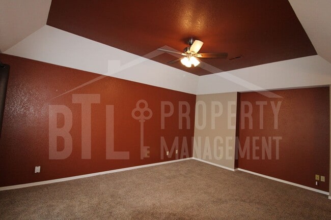 Building Photo - Charming 2 bedroom condo in Cozy Cove