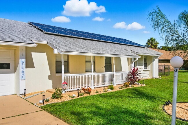 Foto del edificio - "Charming 3-Bedroom Oasis with 2 Baths on ...