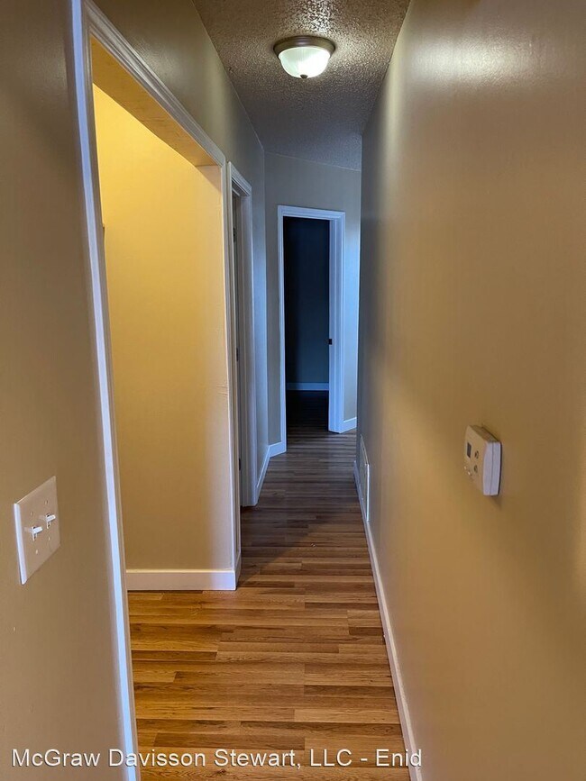 Foto del edificio - 2 br, 2 bath House - 524 East Broadway Ave.