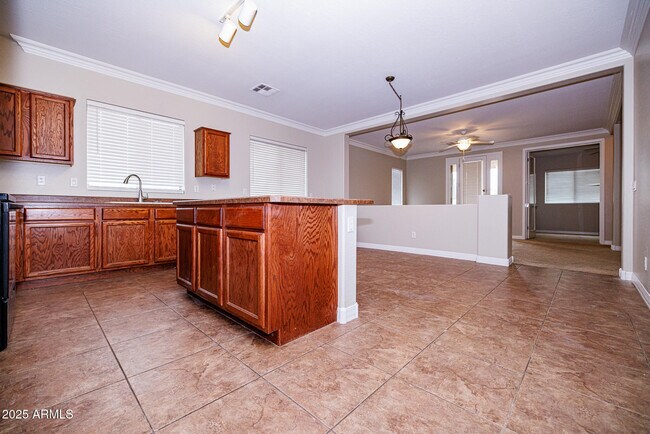 Foto del edificio - 1242 E Cassia Ln