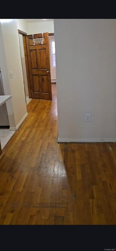 Foto del edificio - 127-28 103rd Rd