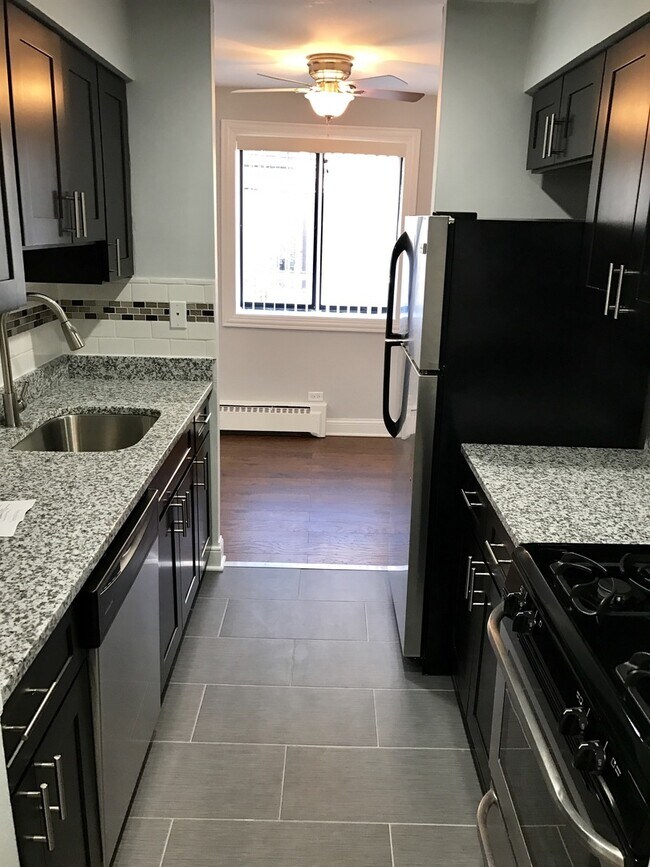 Foto del edificio - 5534 N Kenmore Ave