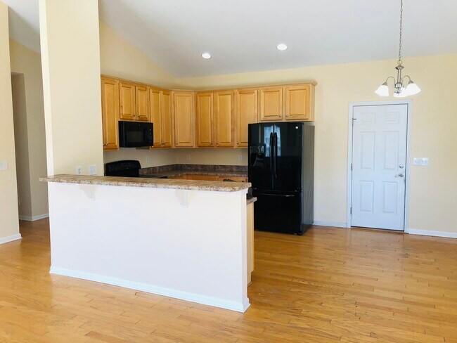 Foto del edificio - 1411 Parkland Way