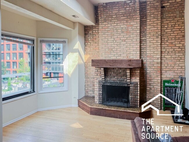 Photo - 2523 N Lincoln Ave Apartment
