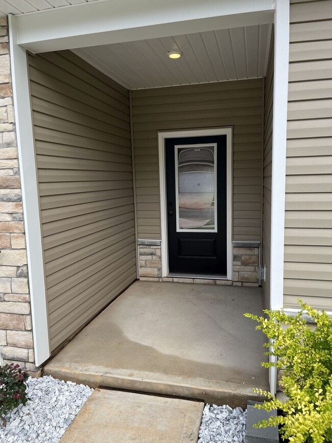 Building Photo - Brand New 3 Bedroom Ranch in East Charlotte
