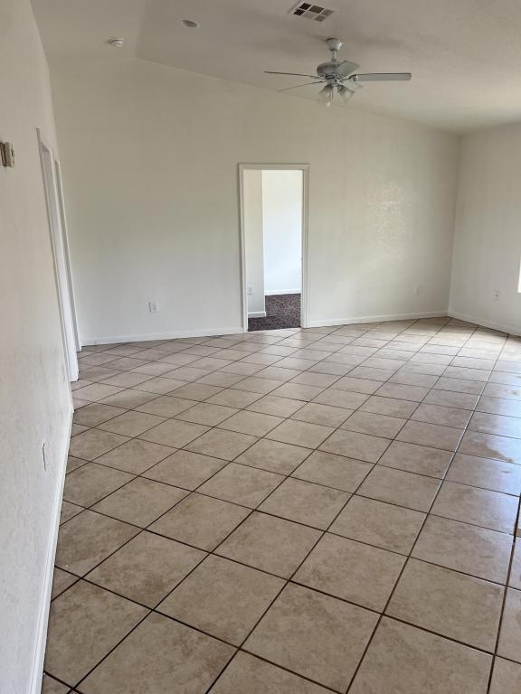 Photo - 116 W Apache St House