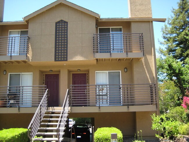 Building Photo - 1130 Pear Tree Ln
