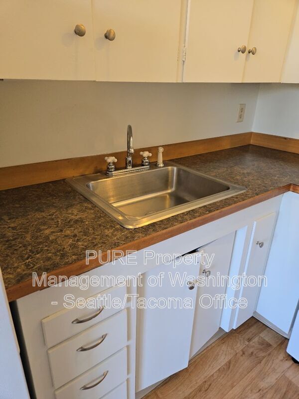 Foto del edificio - 6609 SW Admiral Wy