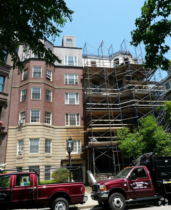 Building Photo - 7 Commonwealth Ave