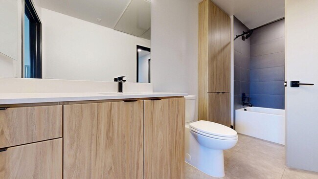 Interior Photo - Griffis Platinum Triangle