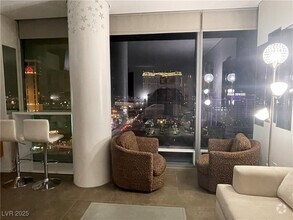 Building Photo - 3722 S Las Vegas Blvd