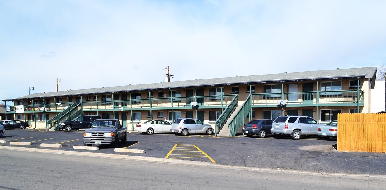 Foto principal - Lowell Apartments