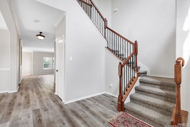 Building Photo - 10511 Cosmos Canyon