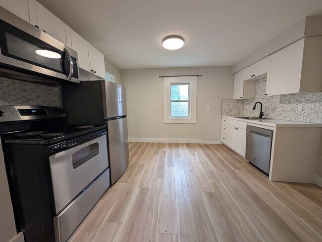 Photo du bâtiment - 985 Albert Rd