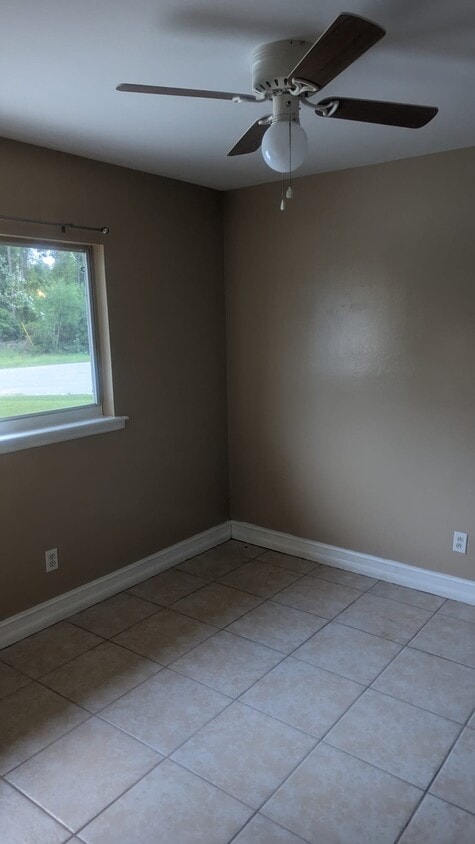 Primary Photo - 513 Meadow Rd