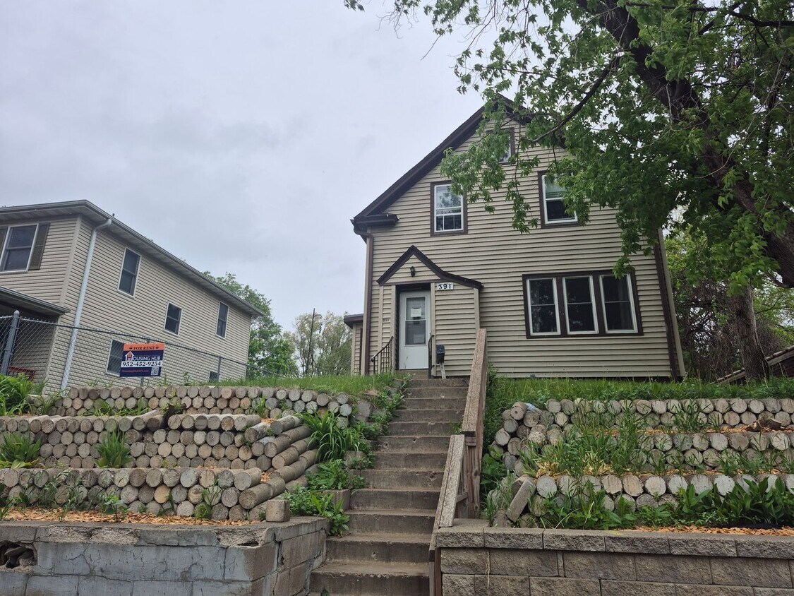 Foto principal - Recently remodeled 4 bedroom house in St P...