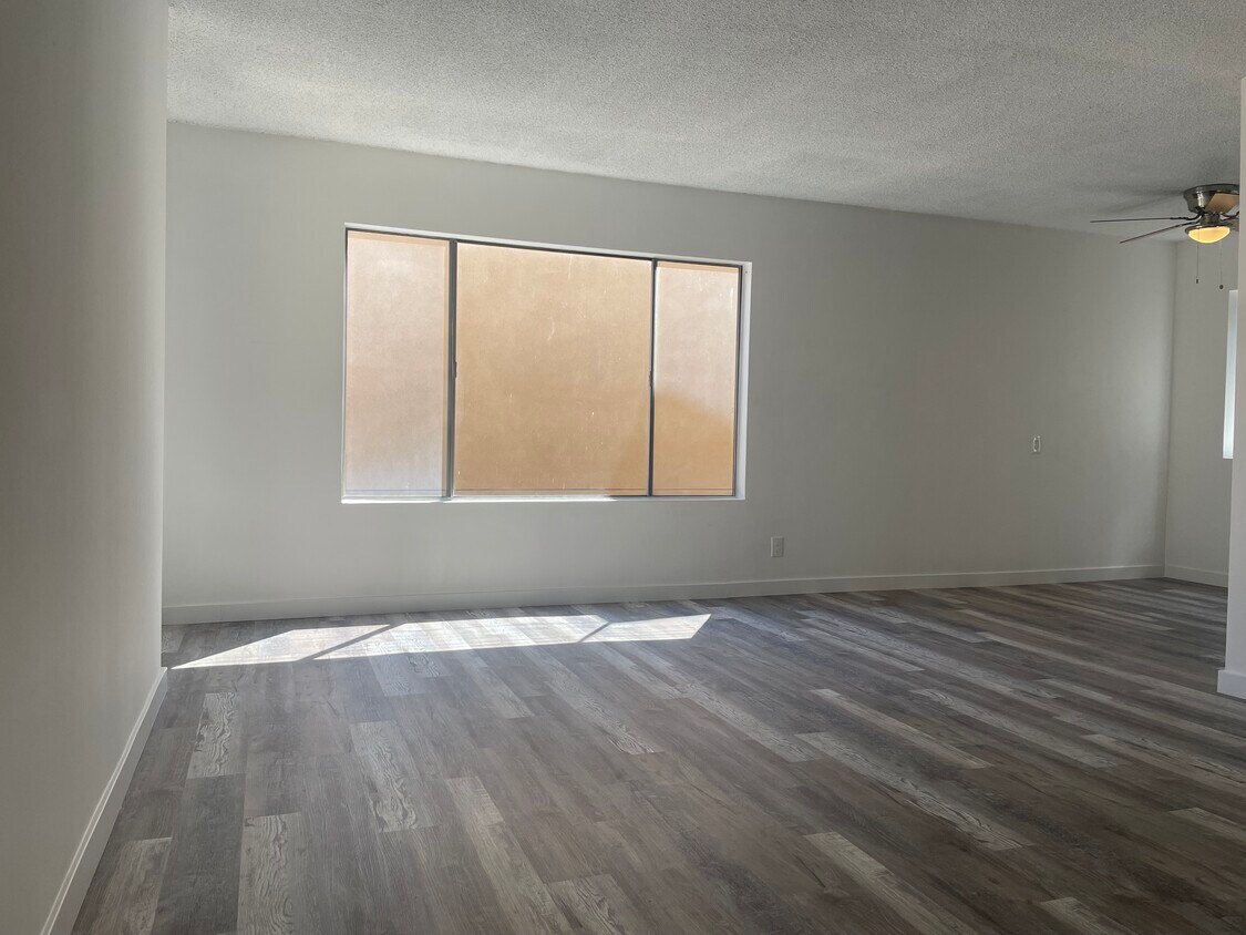 Foto principal - 3961 Moore St