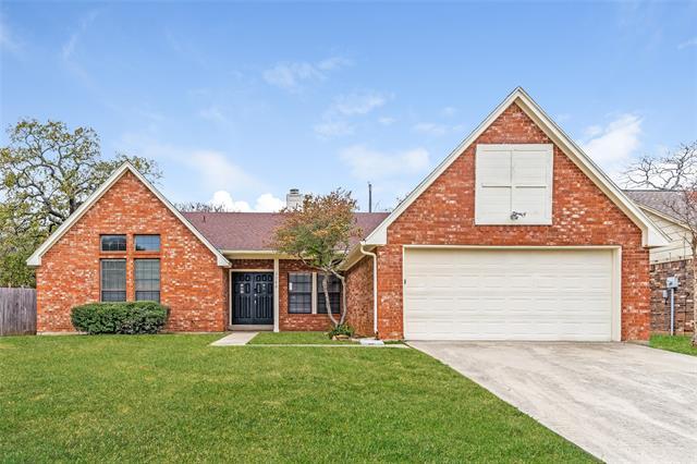 Foto principal - 3300 Fairview Dr