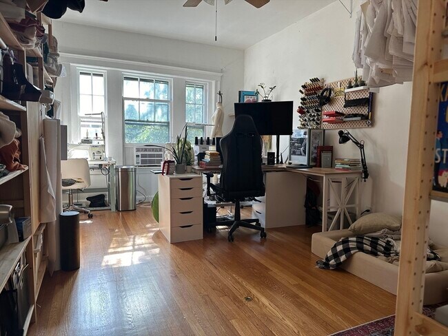 Foto del edificio - 43 Strathmore Rd