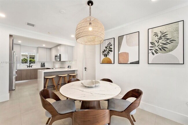 Building Photo - 45 Palermo Ave