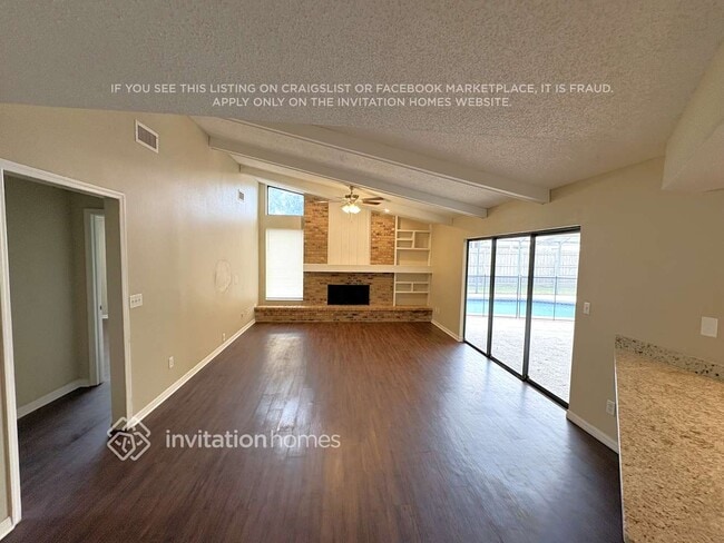 Building Photo - 1207 Sandalwood Dr