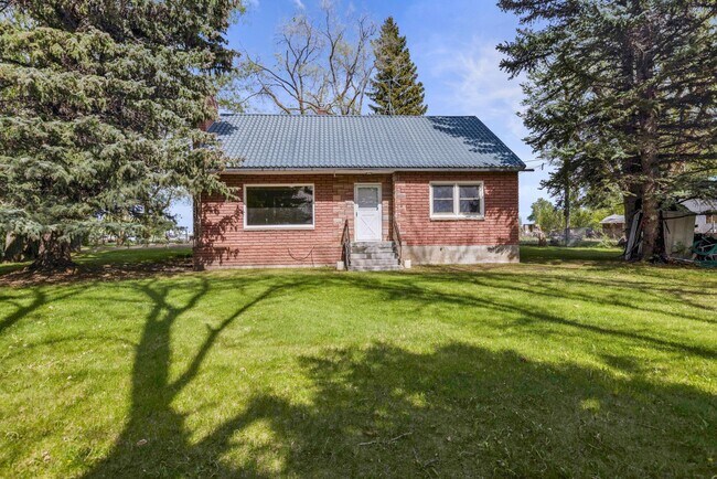 Foto del edificio - $300 off first month for February move-ins - Charming Country Retreat in Saint Anthony, ID