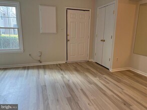 Building Photo - 6015 Netherton St