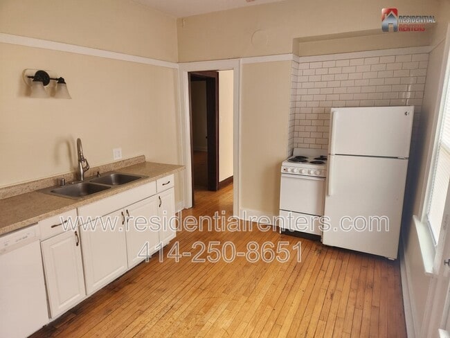 Building Photo - 1721 N 22nd St