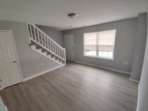 Building Photo - 81 Duiguid Dr