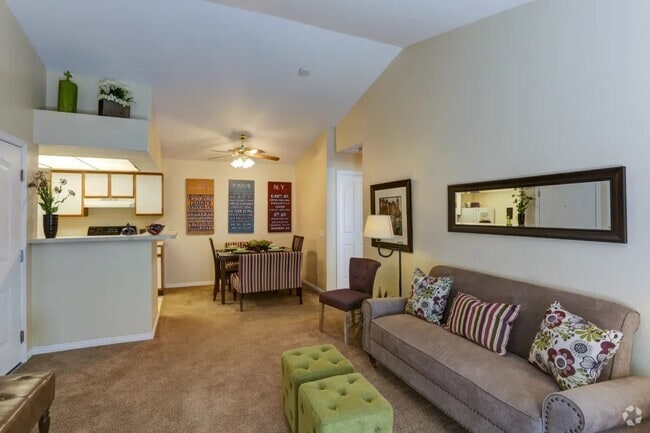 Building Photo - Sterling Pointe Apartments