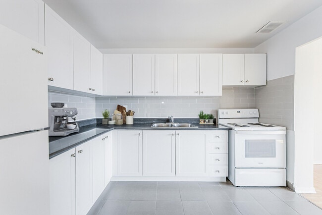 Building Photo - 20 Sanagan Rd