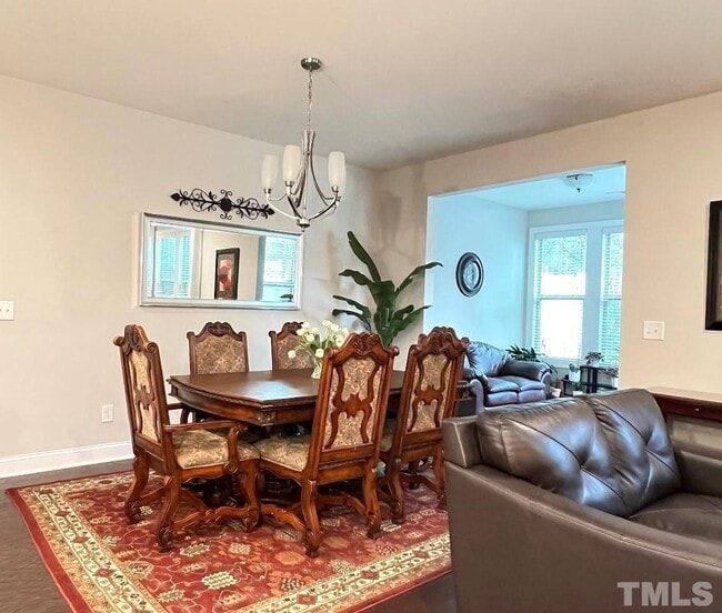Building Photo - Beautiful 3 Bedroom with Sunroom Townhome in Cary