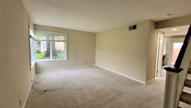 Foto del edificio - 2116 Galveston Avenue, Unit D