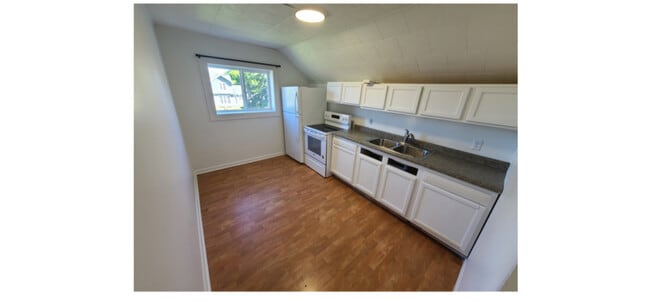 Building Photo - 306 Prentice Ave