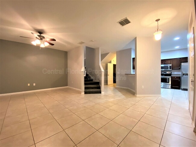 Foto del edificio - 6460 S Goldenrod Rd