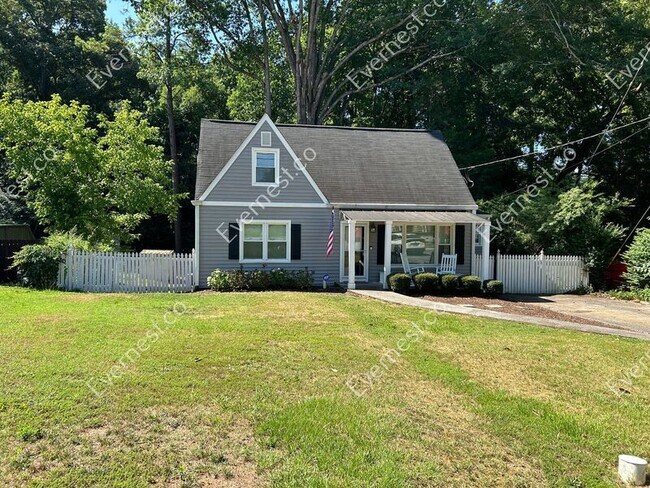 Building Photo - 1807 Dresden Dr NE