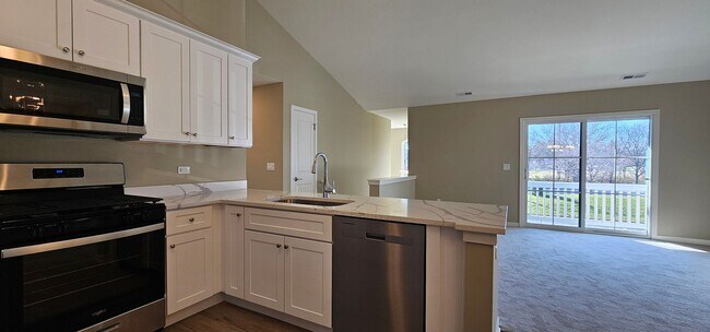 Foto del edificio - Chestnut - 2Br/2Ba Rental Home - Second Floor