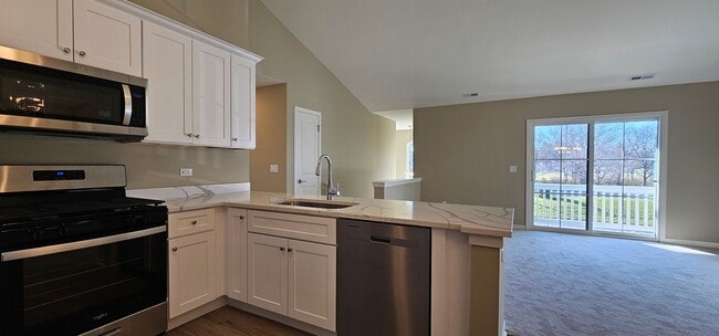 Building Photo - Chestnut - 2Br/2Ba Rental Home - Second Floor